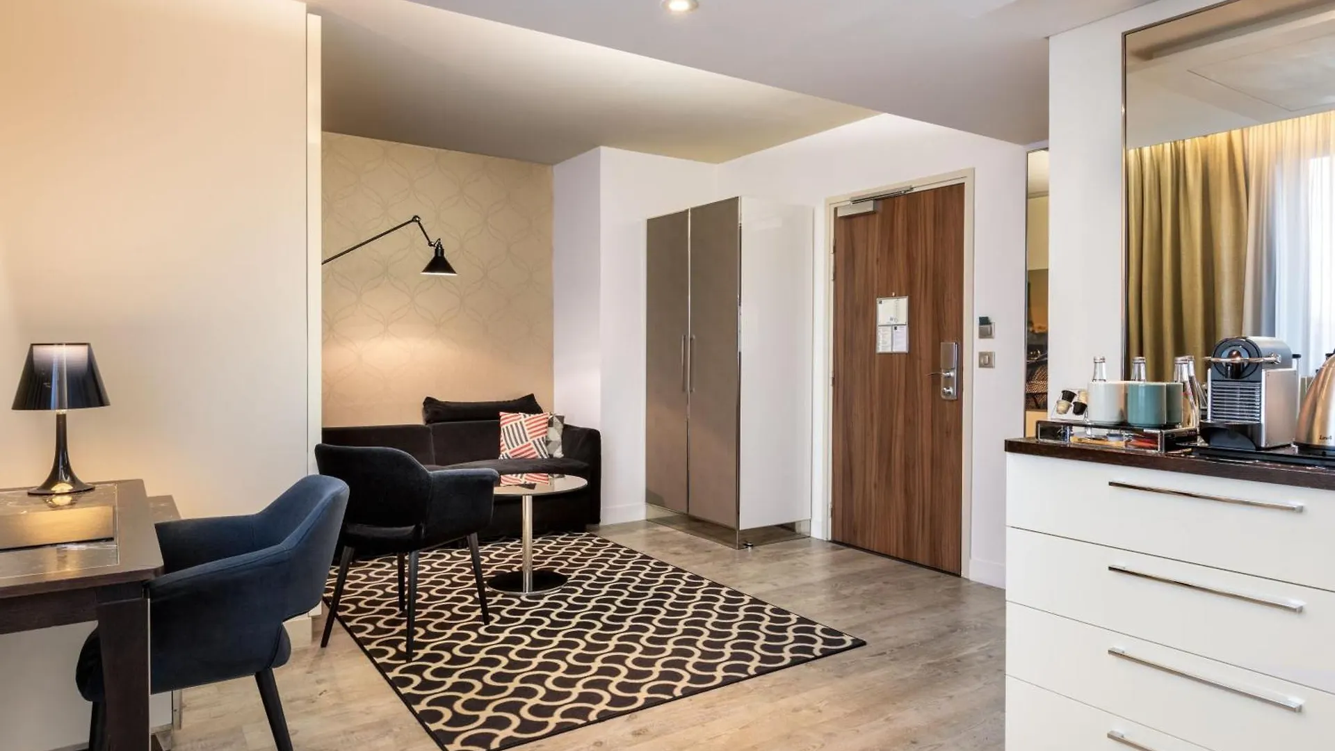 Ac Hotel Paris Porte Maillot By Marriott