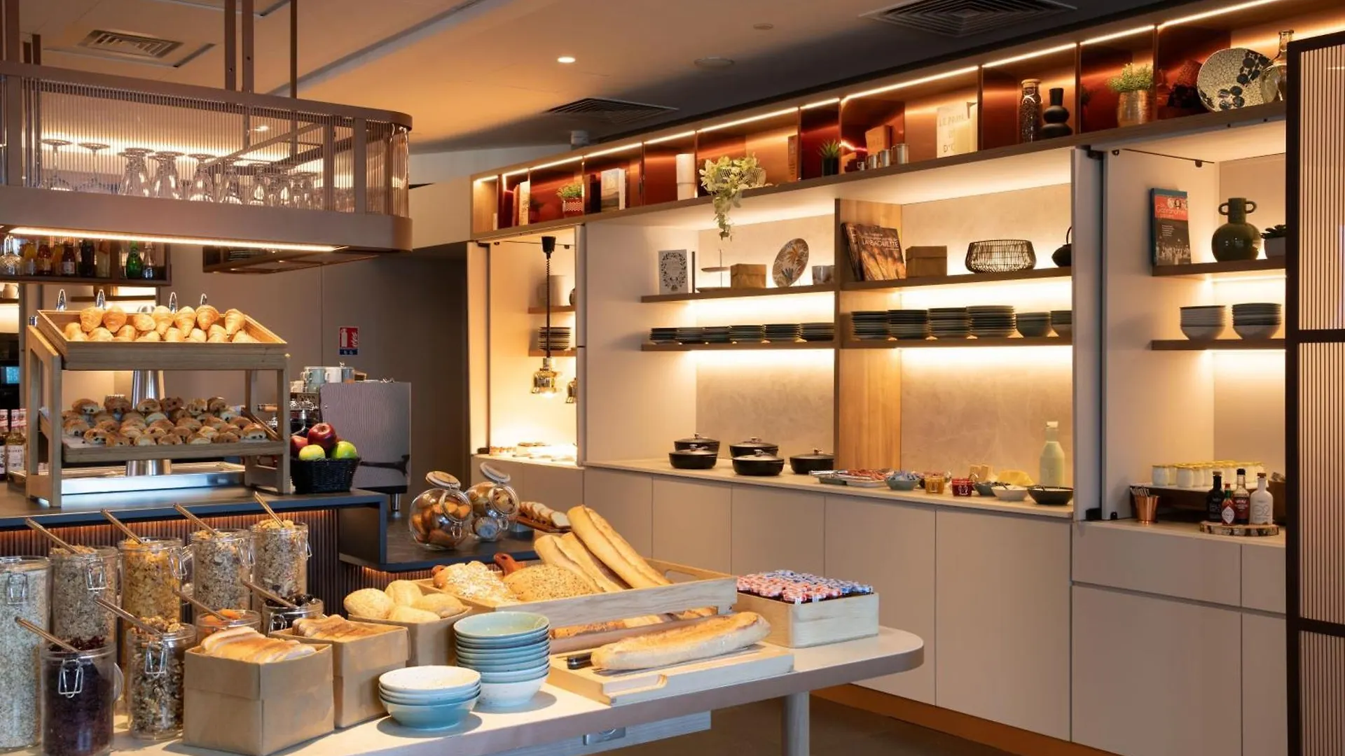 Ac Hotel Paris Porte Maillot By Marriott