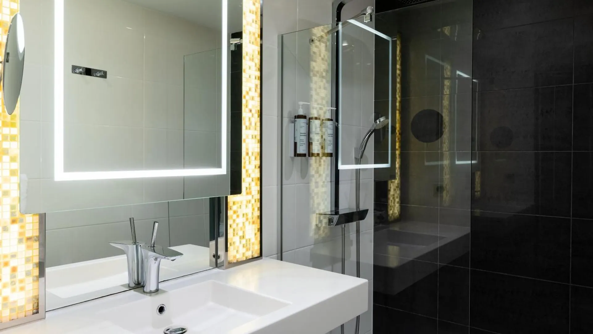 Ac Hotel Paris Porte Maillot By Marriott