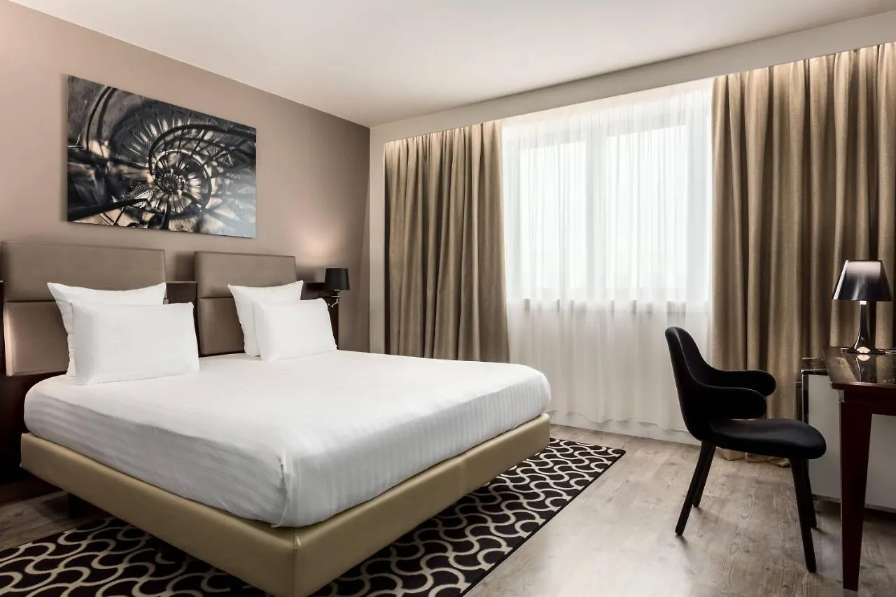 Ac Hotel Paris Porte Maillot By Marriott