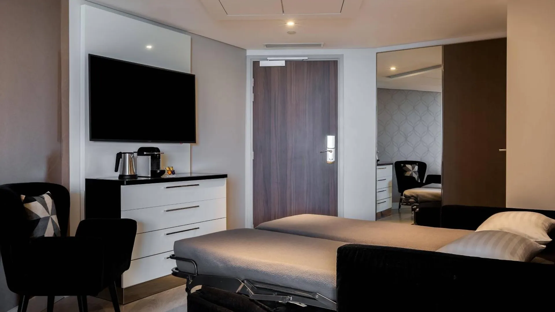 Ac Hotel Paris Porte Maillot By Marriott Frankreich